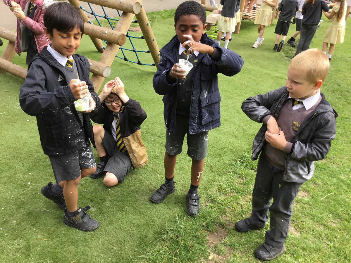Reception and Key Stage 1 Science day. We had lots of fun and had the chance to take part in a range of outside investigations. <a href="/Whyteleafe_sch/">Whyteleafe School</a>