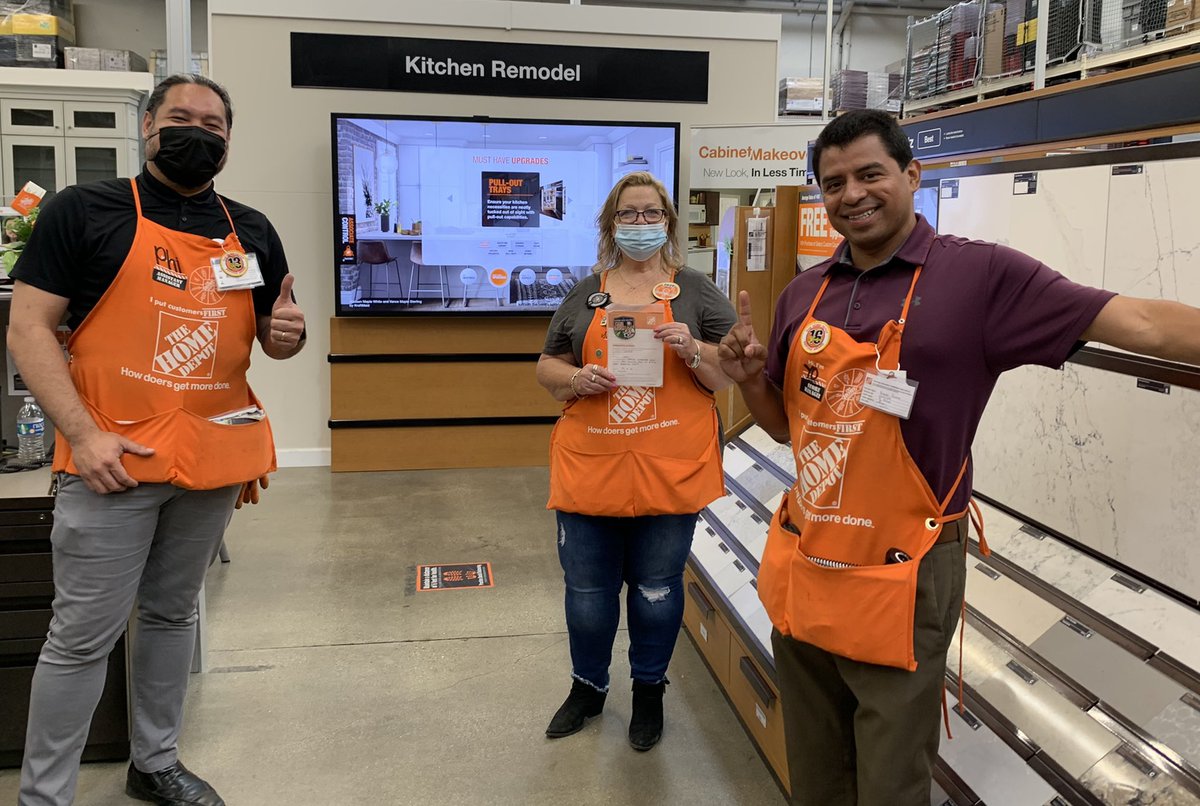 THD_Fee's tweet image. Sherrie with a monster sale last week. She sold one order for $77k. Amazing work Sherrie!!! @YoAleman_THD @HD_Watts @AshleyBotts4 @KennethB_THD