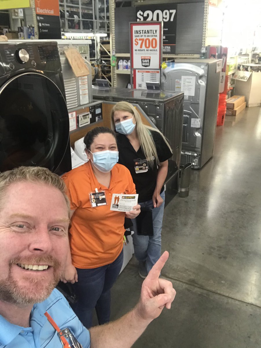 Thank you Cindy for ladder safety!! Got Your Back👍⁦  <a href="/PruittKevin/">Kevin Pruitt</a>⁩ ⁦@SherreMaclin⁩