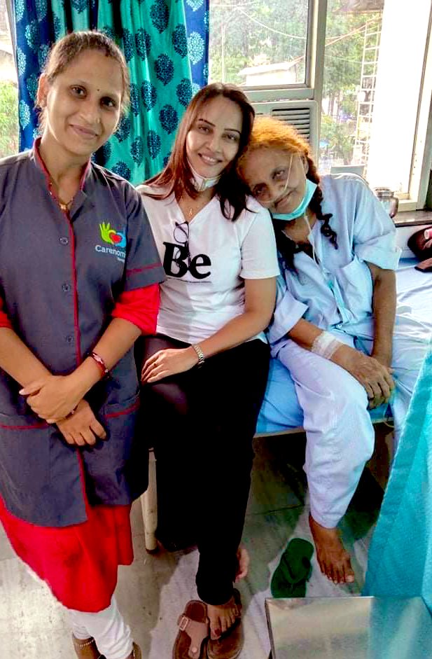 geetanjali800's tweet photo. One of the best day of life got the million dollar smiles and billions of blessing💐…… from someone you don’t know even https://t.co/EoaJPpt4Mw