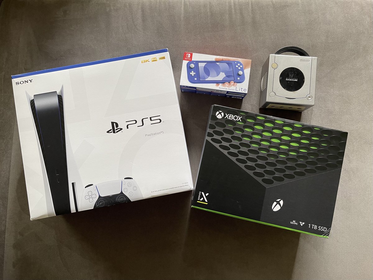 today is apparently video game day so we found a ps5, xbox series x, switch lite, and a broken gamecube to give away

like + comment for a chance to win 

legal words here: dis.gd/vgd-twitter #sweepstakes