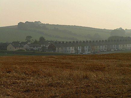 Crosby Villa is a village in the parish of Crosscanonby in the west of Cumberland, on the Solway Plain close to the Irish Sea coast, just a mile or so from the shore of Allonby Bay, an inlet of the Solway Firth. wikishire.co.uk/wiki/Crosby_Vi…