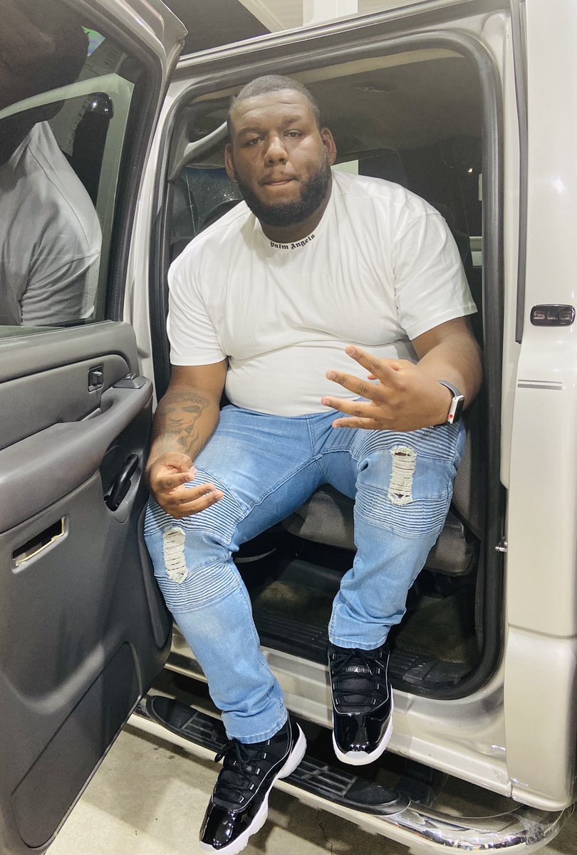 kcayson1k's tweet photo. #WhosWhoOfMSU 
• K’maiyus Cayson (KC) 
• Mississippi State ‘23 🐾
• Kinesiology / Sports Administration(BS)🎓
• Tupelo, MS 🏠
• Chill Asf &amp; Beyond Blessed To Be Here 🐐
• IG - KCtooGoated https://t.co/btKiyVbqeh