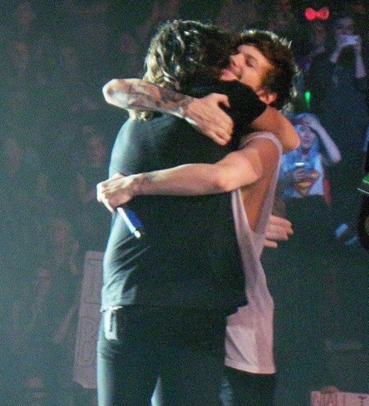 meryHL13's tweet photo. Quindi #larryparty???
Inizio io. https://t.co/7r5DuIzlrx