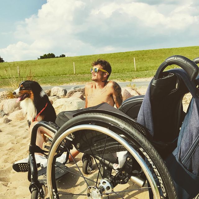 SONNE PUR
ich liebe die Sonne und Wärme im Sommer
"Pack die Badehose ein" ist das Motto an Sommertagen wie diese 🌞🌞🌞
Passt auf Euch auf!