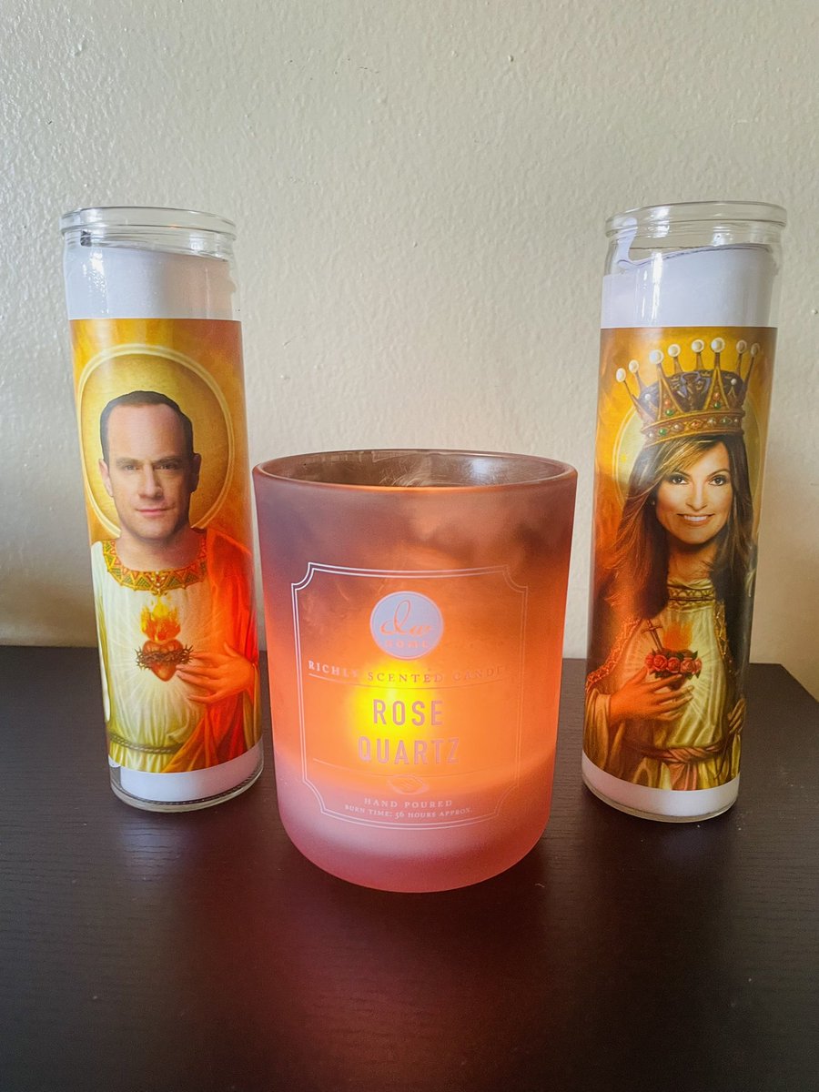 blinkurlights's tweet photo. Alright Mariska, Chris, and OC are going to all win Emmys and we are going to be very happy. *manifesting* &amp; lighting my candles. Doing the most because my babies deserve it. The show deserves it. &amp; if not…..we ride at dawn &amp; they will all catch these hands. #BringOutTheCandles https://t.co/Vjcd42aE3t