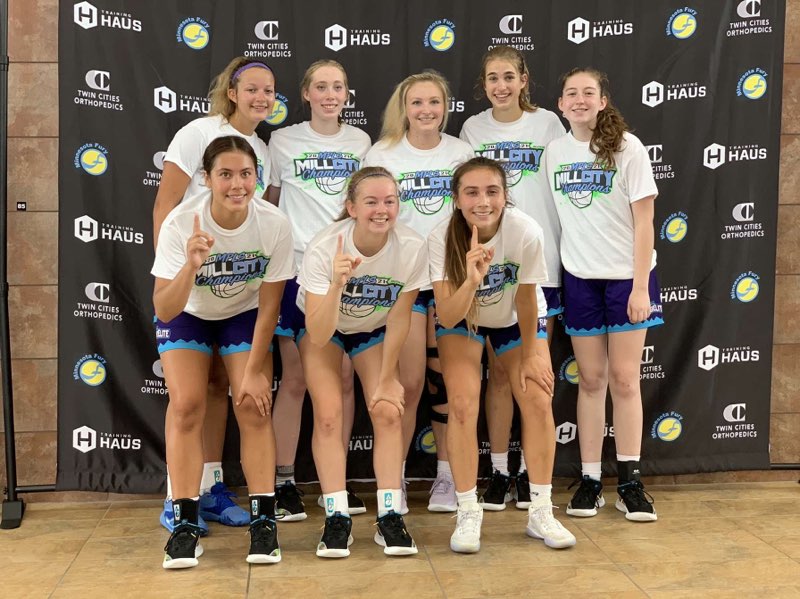 chrjenisa_chris's tweet photo. Mill City 17U Blue Champs!! https://t.co/DoAM3aEekg