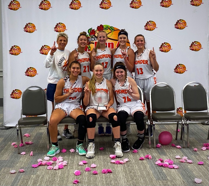 OhioThunder740's tweet photo. CHAMPIONS OF THE PLATINUM BRACKET!! @mac_kenzie_01, @kjack_13, @rmedley10, @alexisfrazee7, @Jennife29232135 , @Sydneyjane1429 , @kaitlen_12 https://t.co/RZQ4k72gDF