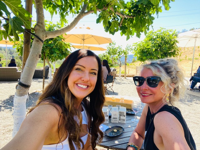 Yay for client visits and travel! 🎉

We made it work with Zoom for more than a year, but we're glad to be back in action spending quality, in-person time with our clients.

Our team also makes sure to sneak in a little fun on our trips.☀️