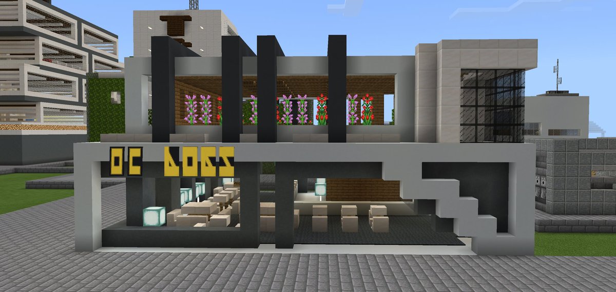 AvrinBuilders's tweet image. Doggy battle? If you are getting sick of the enormous hotdogs sold by Tutan's Hotdog with mouth sensor that shoots cheese when you point it into your mouth, then OC Dogz is the best alternative! OC Dogz is like the gen z type of hotdog shop. It's trendy and it's tasty

#Minecraft