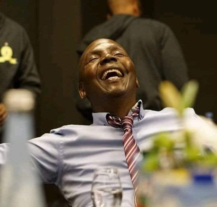 Ohk when are you guys  planning on killing Mpho... she’s not only annoying on our screens but equally rude in real life too 😂😂 make it quick please bafets #TheQueenMzansi