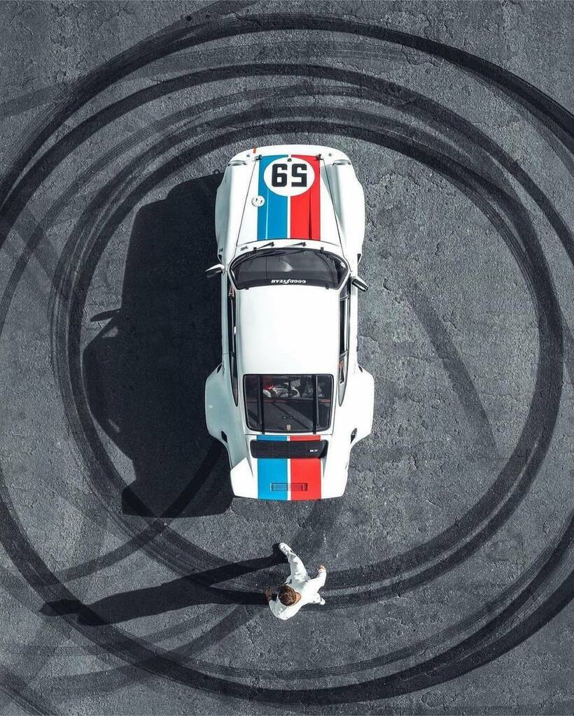 LoweredLife's tweet photo. Absolutely incredible photos by @aaronbhall #loweredlifestyle 
.
.
.
#vintageporsche #aircooledporsche classicporsche #Porsche911Turbo
#rallycars #Porschelife
#Porsche911RSR #Porsche911RSR2.8 #RSR2.8 #daytona
#drivevintage #Porscheclub #porsche #classicc… https://t.co/6TqGNaKZOt https://t.co/W0pz6U1PHv