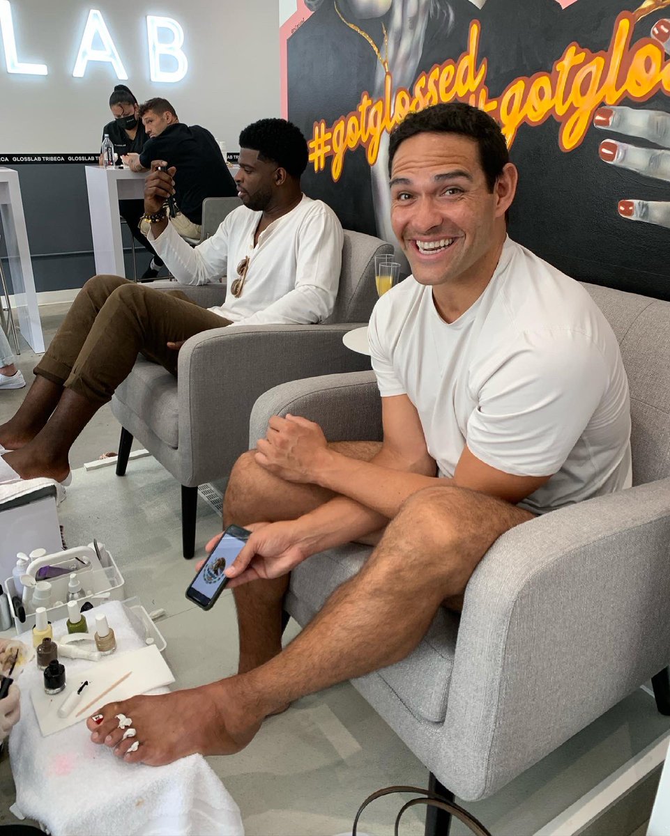 Mark_Sanchez's tweet photo. Only Gloss Lab! #getglossed https://t.co/OSvCWfOuDZ