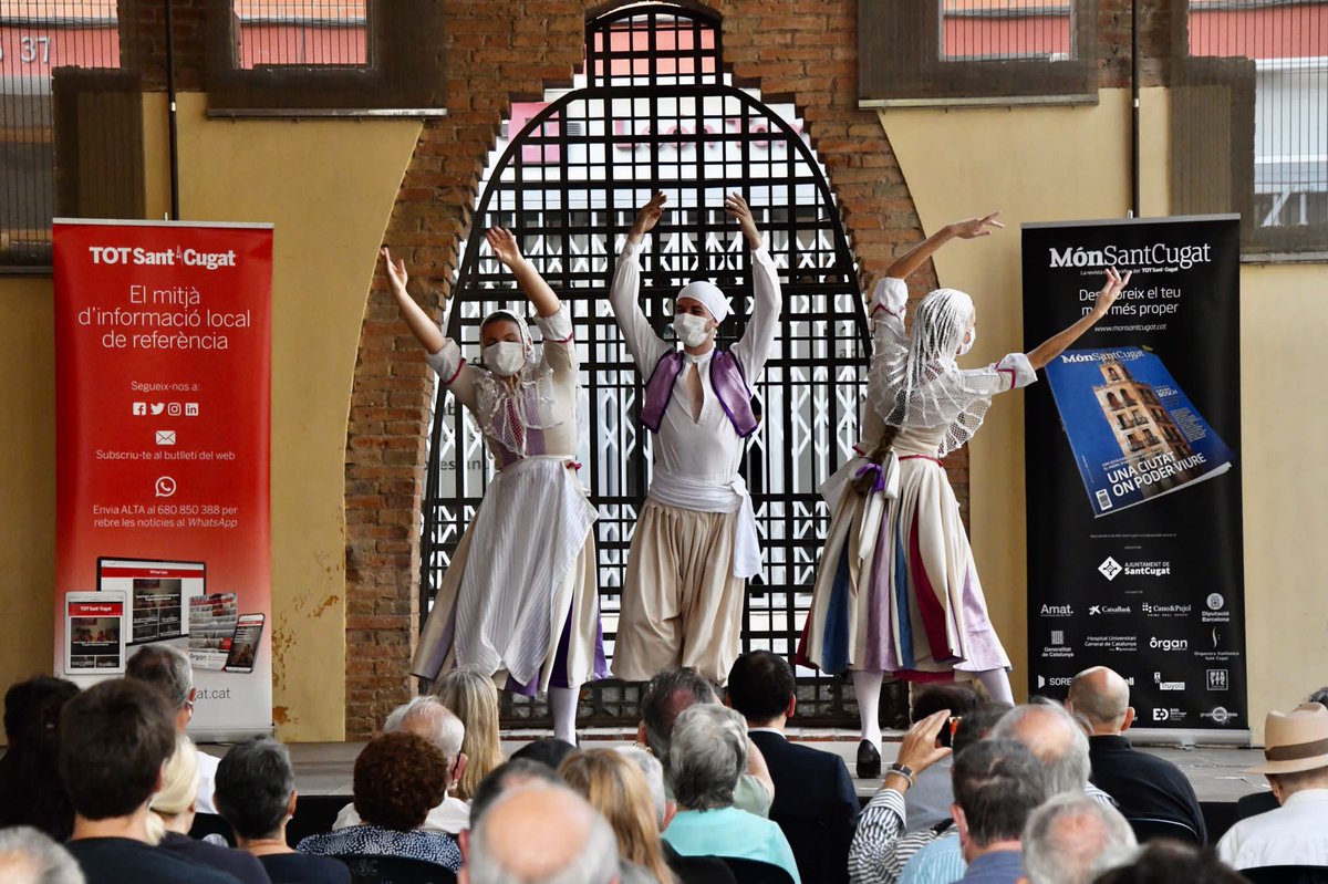 Mireia Ingla Mas (@mireiaingla) on Twitter photo Un nou #MónSantCugat surt a la llum, centrat en l'habitatge a #SantCugat. Moltes gràcies al <a href="/totsantcugat/">TOT Sant Cugat</a> per parlar del problema que tenim a la ciutat d'habitatge assequible; visibilitzar-ho és un primer pas fonamental! 👏
📸 <a href="/localpres/">Jordi Garcia</a> Un nou #MónSantCugat surt a la llum, centrat en l'habitatge a #SantCugat. Moltes gràcies al <a href="/totsantcugat/">TOT Sant Cugat</a> per parlar del problema que tenim a la ciutat d'habitatge assequible; visibilitzar-ho és un primer pas fonamental! 👏
📸 <a href="/localpres/">Jordi Garcia</a>