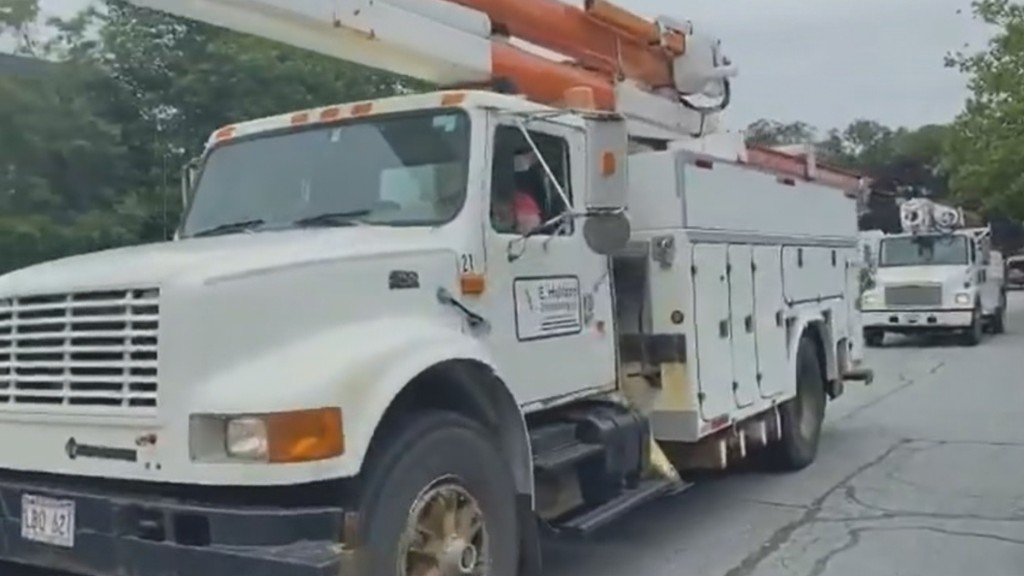 500 Eversource Crews Ready And Waiting As Tropical Storm Elsa Approaches New England boston.cbslocal.com/2021/07/08/tro…