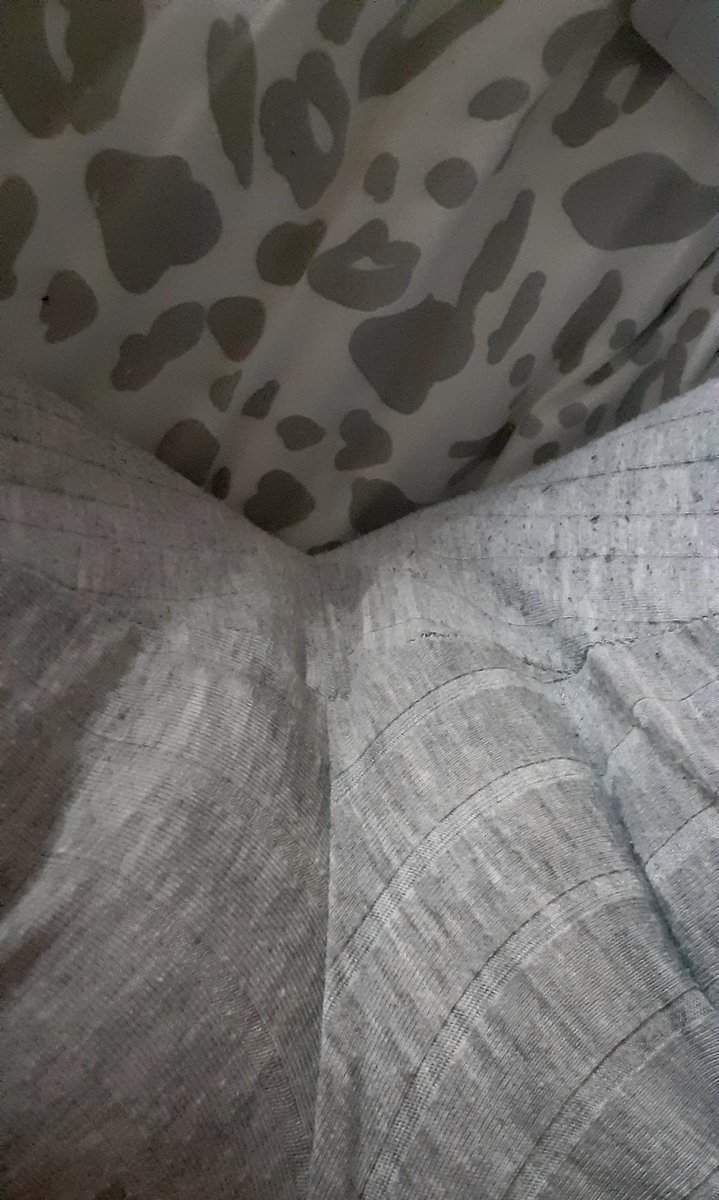 When the sex is that damn good 💦
I was a good wifey this eve, hubby comes in from work to me waiting in the bathroom bent over the bath x