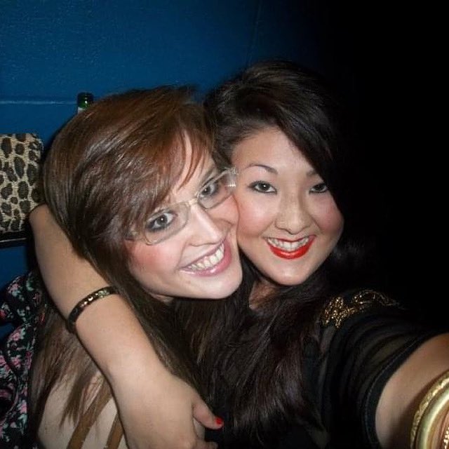 #tbt to over-plucked eyebrows, over-used makeup and over-inebriated brackies 10 years ago🍻💃🏻✨