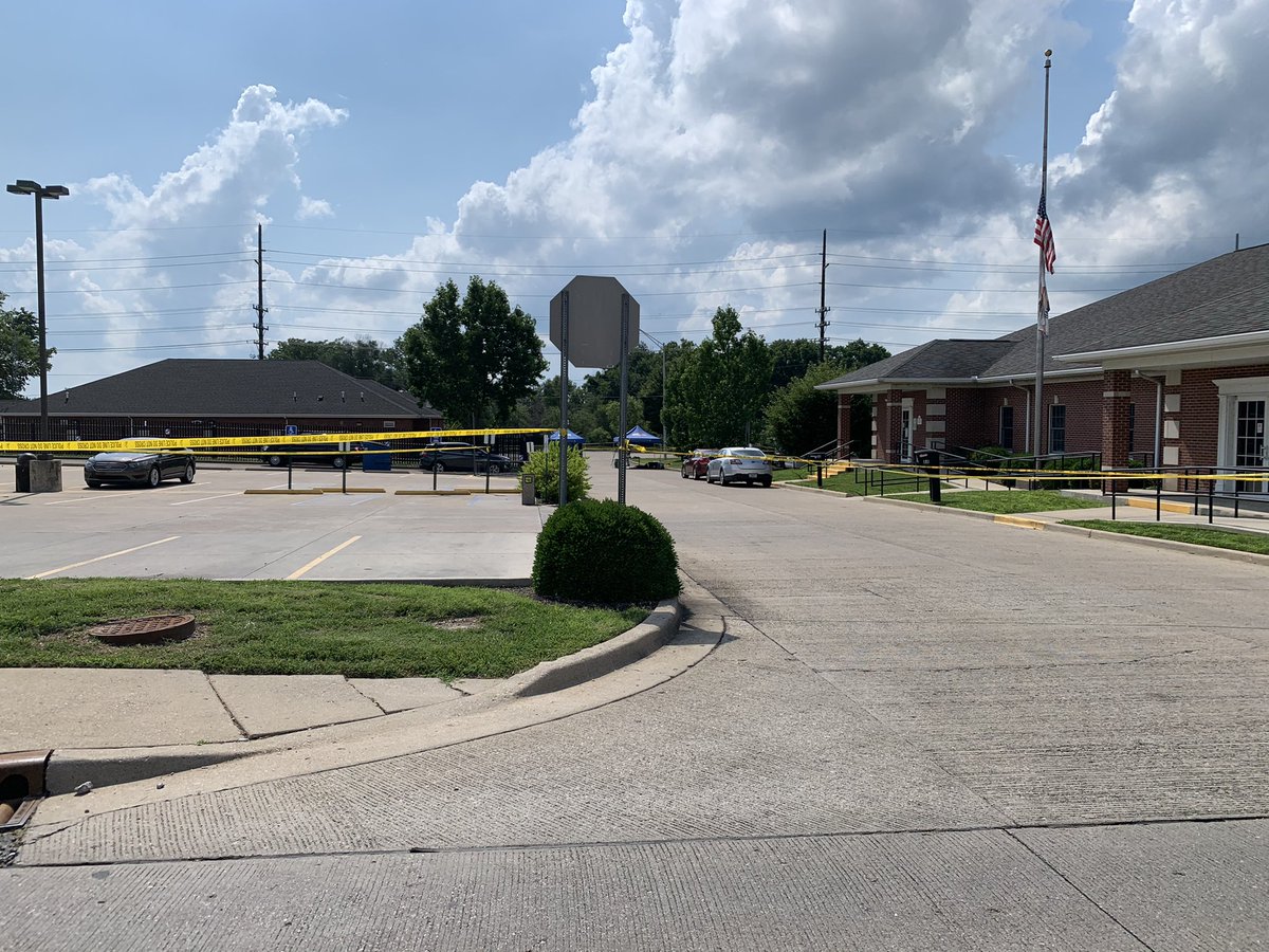 BlakeDollierTV's tweet photo. We’re back live on the scene of the shooting of Detective Greg Ferency. @WTHITuckerWhite and I will be bringing you team coverage on @WTHITV tonight at 5:00 and 6:00 pm EST. https://t.co/WT2VCJOJyP