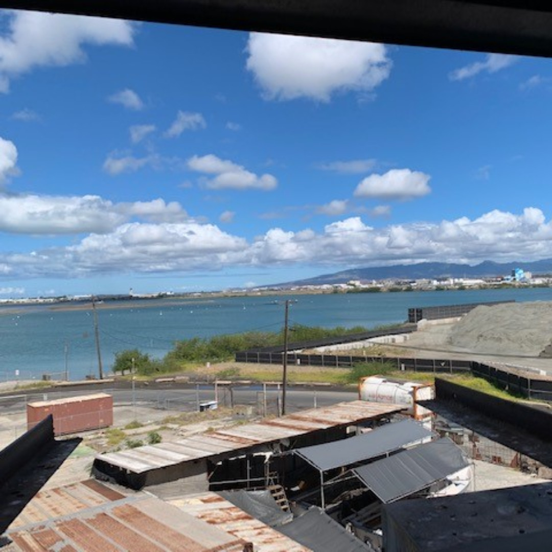 Armstrongbuildr's tweet photo. Nice view from our temporary window in the conference room🤣😂.  Thanks Precision Air Co for replacing the old AC with a brand new one unit today!! 🌬️🌡️ 😎🙌 #airconditioning #officeview #Hawaii https://t.co/N4KhKY0j8d