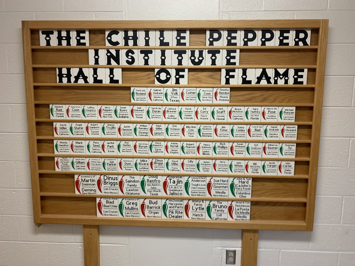 Dream come true to visit the @chilepepperinst. I had a wonderful time visiting with program coordinator Lisa López & bought books, seeds & more. How do I get inducted into the hall of fame?