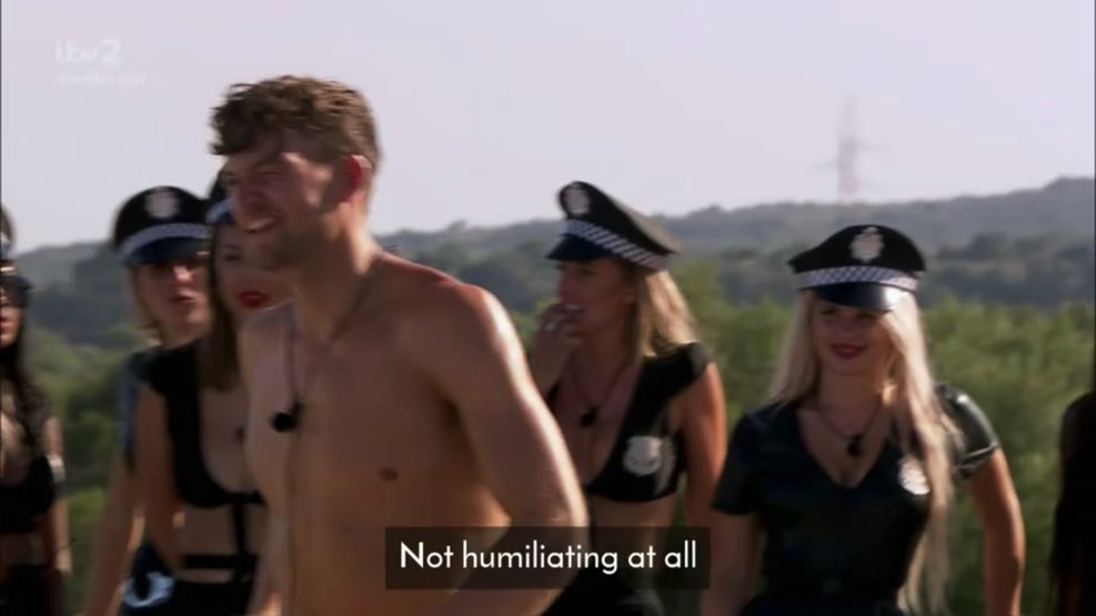 He’s deserves better #loveisland