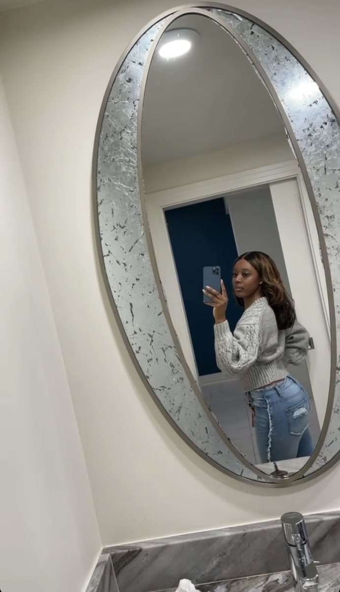 lamiahc's tweet photo. #WhosWhoAtNSU 
📍Lamiah, Lam for short
📍 Senior Class VP 2021-2022
📍Charlotte, NC 
📍Exercise Science major, Health Wellness &amp; Rehab 
📍Member of The Epsilon Theta Chapter of Delta Sigma Theta Sorority, Incorporated.
📍Open to having mentees this school year feel free to dm me! https://t.co/wC6juPbMNz