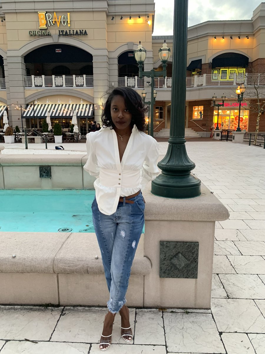 #WhosWhoAtNSU 
📍Lamiah, Lam for short
📍 Senior Class VP 2021-2022
📍Charlotte, NC 
📍Exercise Science major, Health Wellness &amp; Rehab 
📍Member of The Epsilon Theta Chapter of Delta Sigma Theta Sorority, Incorporated.
📍Open to having mentees this school year feel free to dm me!