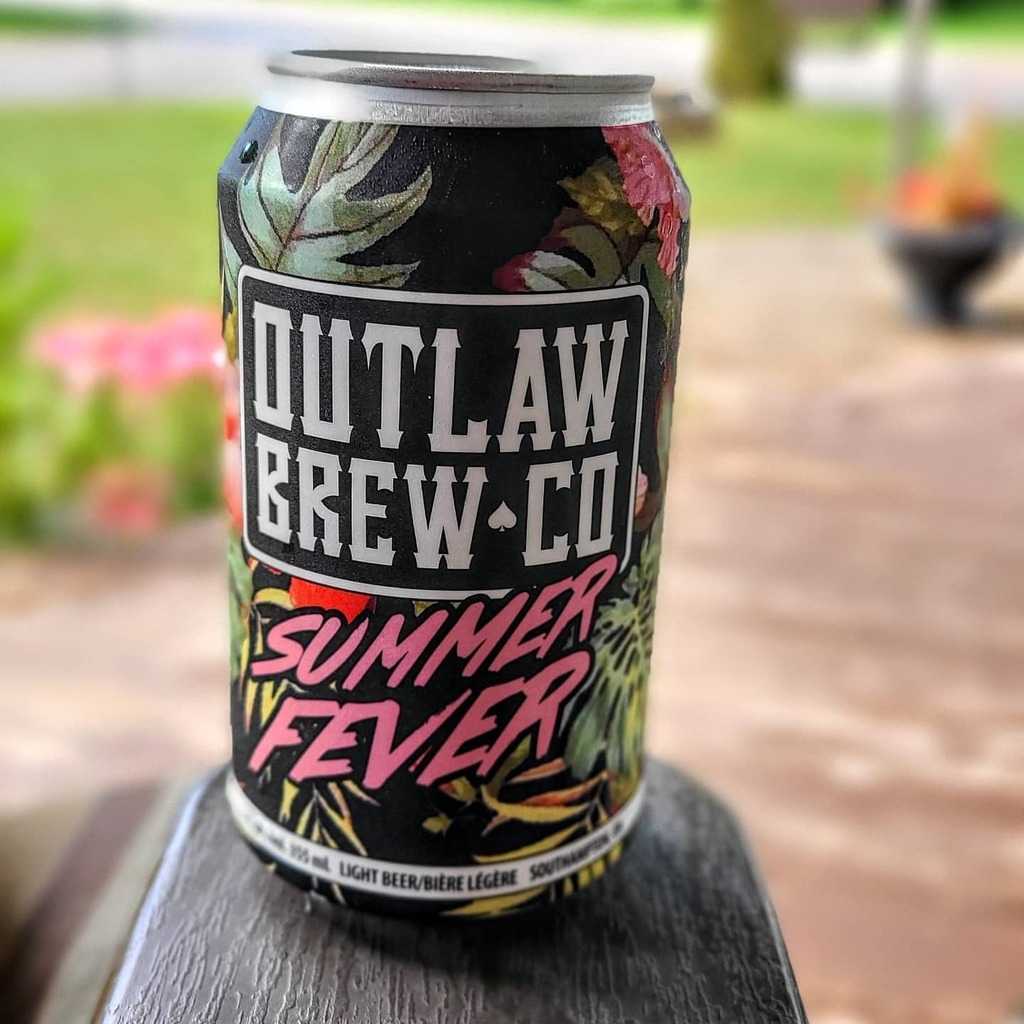 mwiz's tweet image. Summer vibes! 🍻