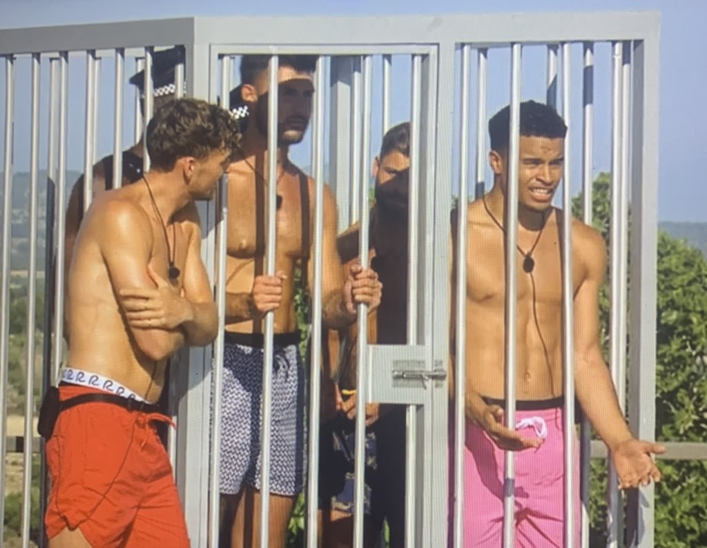 [Image: E5zepUcXsAc2OcM?format=jpg&name=medium]