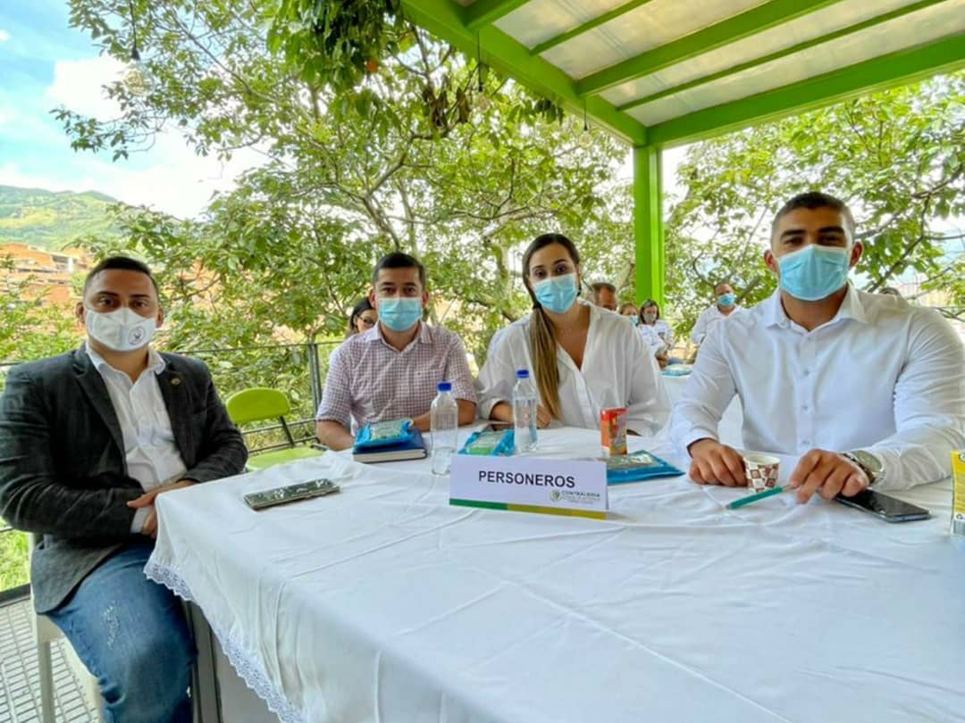 personeriacopa's tweet photo. La Personería Municipal de Copacabana hizo presencia en el encuentro Subregional del Valle de Aburrá a cargo de la Contraloría General de Antioquia, donde se rindió cuentas del año 2019 y se llevó a cabo la elección de la red Subregional de Veedurías del Valle de Aburrá https://t.co/acaGw3WAiC
