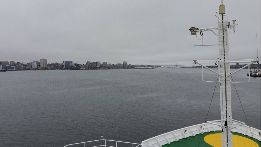 Novamar_MSM101's tweet photo. Six days ago, we docked at the port of Halifax (CAN) to refill fuel and food. However, due to the Corona pandemic, no one was allowed to leave the ship.
#novamar #Halifax #science #geology
📷:DL https://t.co/HOXUZWWiZs