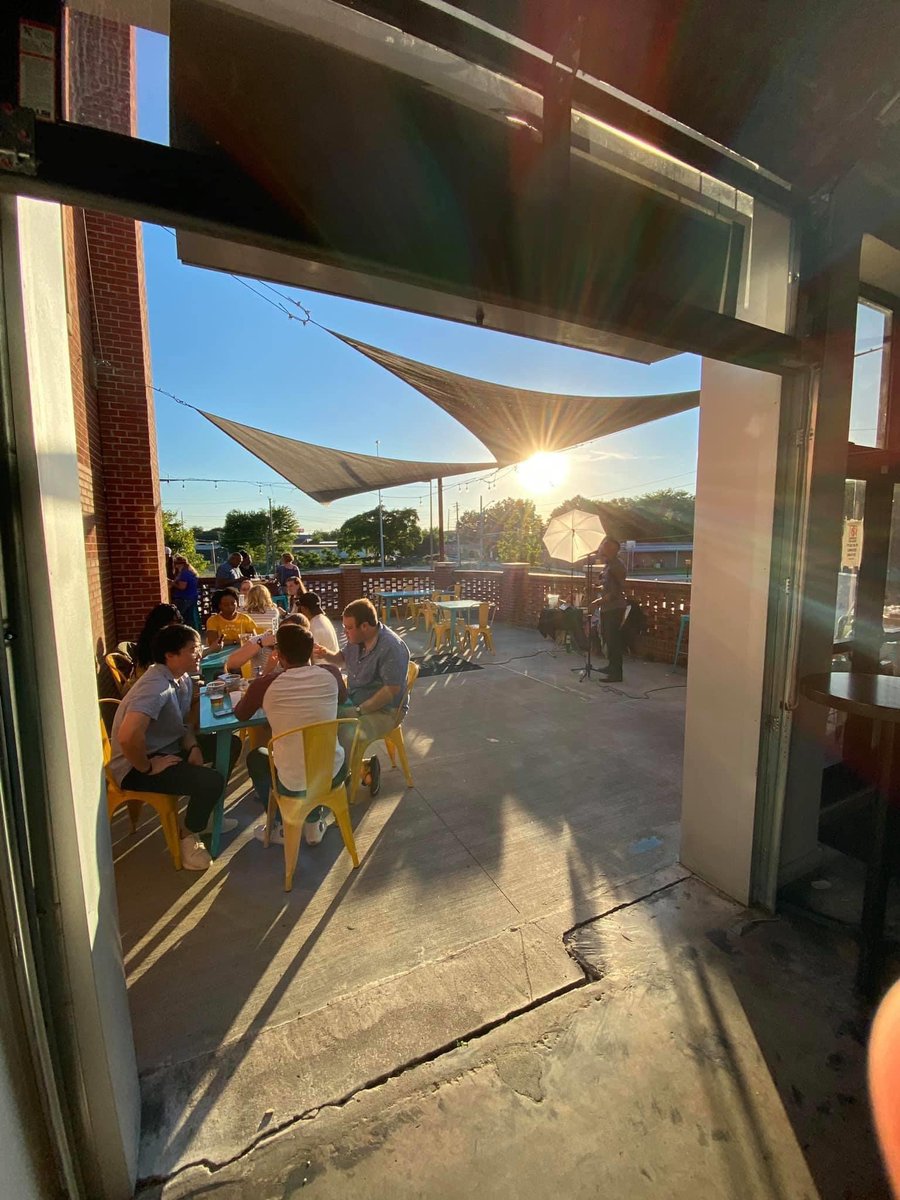 Campus No. 805 tweet media