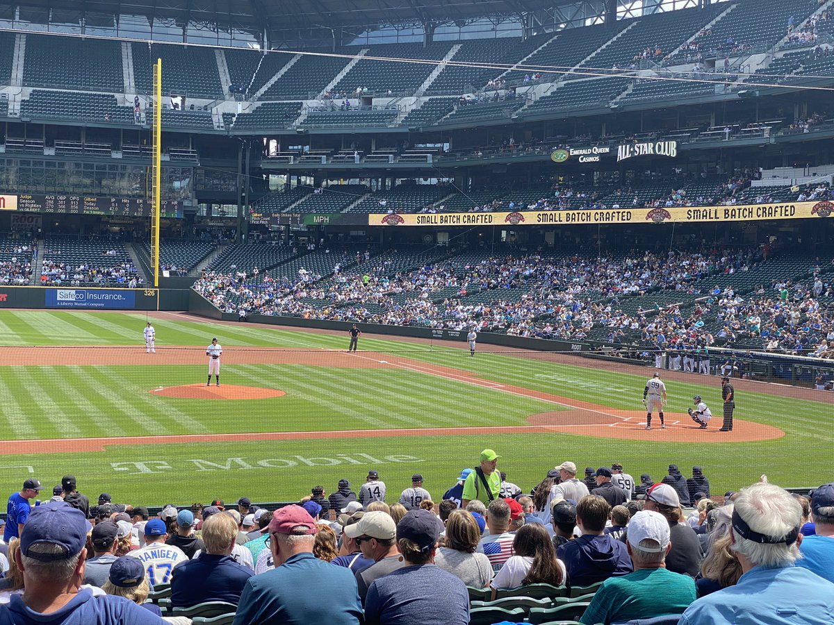 BarberMD's tweet photo. @jaromjordan Nice seats! Great game! #GoMariners https://t.co/6O14T77EAD