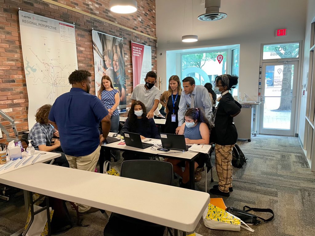 wmataGM's tweet image. I can't overstate how impressed I am with our #ProjectConnect Orange Line interns! @CapMetroATX @ATP_org partnered w/ @AECOM to create educational &amp;amp; future career opportunities for students. This is how we help build community based infrastructure for future generations.