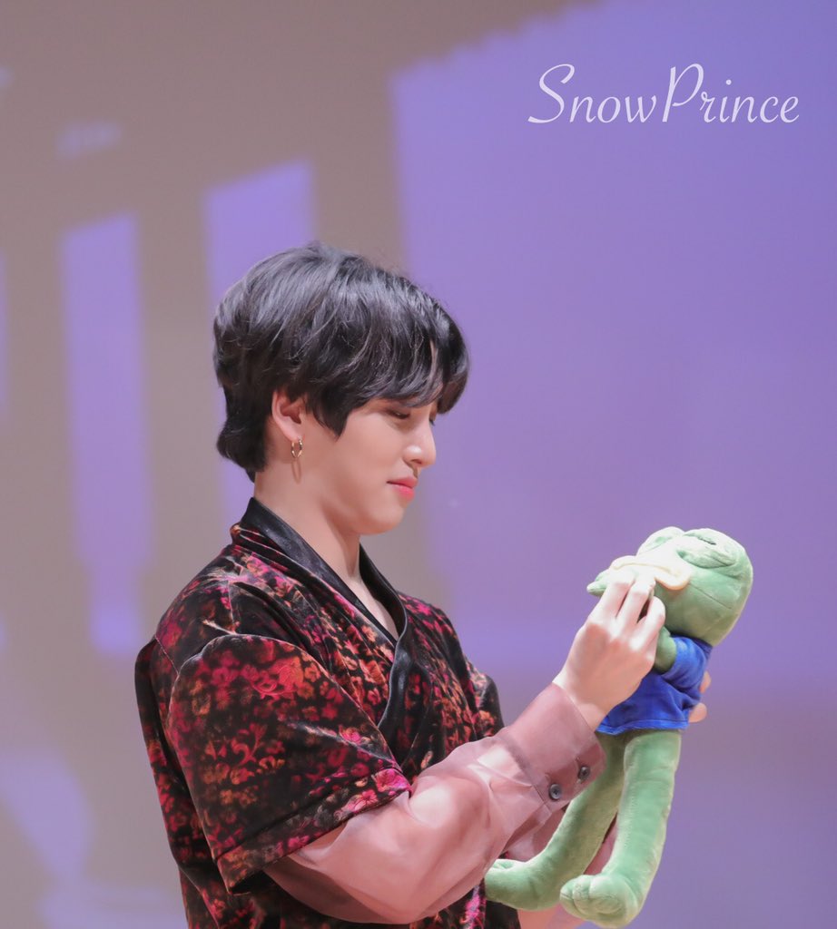 seohohour's tweet photo. https://t.co/s5U1C4a4ZD