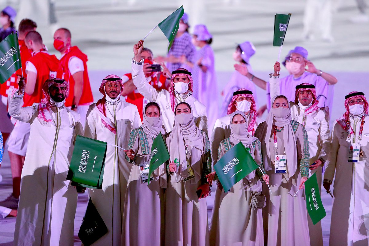 rbalsaud's tweet photo. A moment of pride! @saudiolympic @Olympics @Tokyo2020 #OpeningCeremony  #Tokyo2020 #KSA https://t.co/A6kNf3WsTo
