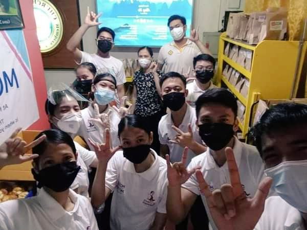 JulianaMagdayao's tweet photo. July 23, 2021
MCGI/Ang Dating Daan, Locale of 4th Avenue Feeding Program Salamat sa Dios kahit maulan nakagawa parin ng mabuti.β¨π
#MCGIFreeKaPi
#MCGIFreeBreakfast
#MCGIFeedingProgram
#MCGILegacyContinues https://t.co/O5BajKQ2Mw