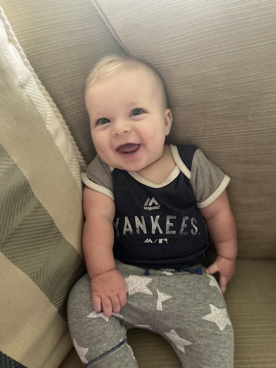 BrianStever's tweet photo. Might be rough times rn…
But this guy is still happy to be a @Yankees fan!
#diehard
#frombirth #nyy https://t.co/2ZrVHczud1