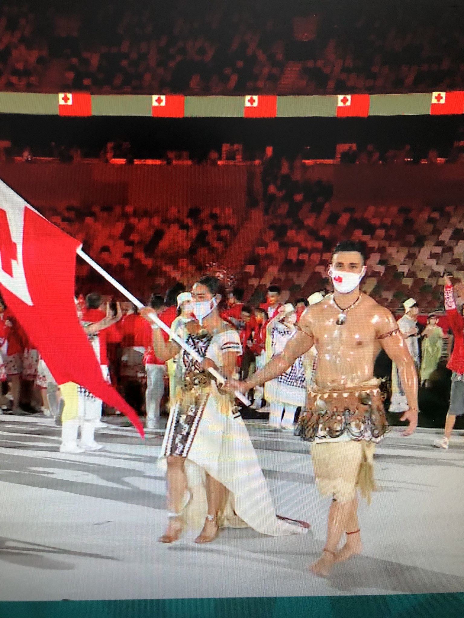 ウラジオーテ トンガ ピタ タウファトファ Pita Taufatofua Tokyo Openingceremony 三四郎ann0 Sanshiroann0 The Most Famous Comedy Radio Program In Japan T Co Ejbninhmif Twitter