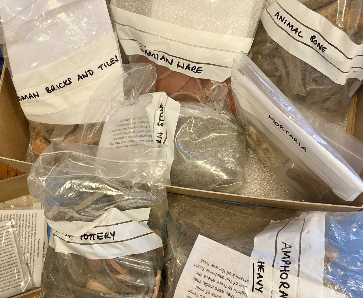 hackforthschool's tweet image. Back at school we enjoyed our own dig, using artefacts from the mystery box @NAAheritage @HistoryPrimary @Humanities2020