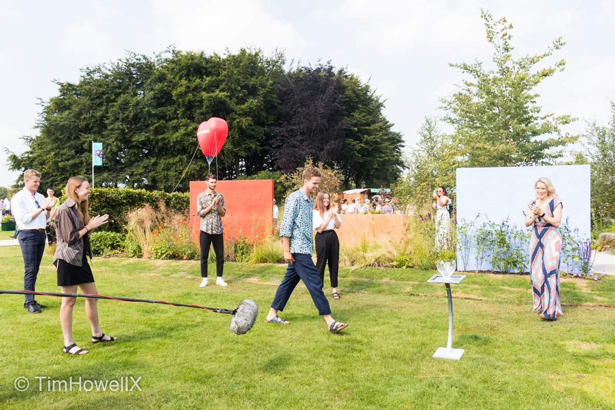 It's always so rewarding to follow a #YoungDesigner career and at this year's #RHSTatton <a href="/Anca_ElenaP/">Anca-Elena Panait</a> who was a finalist in that competition in 2017 designed the fantastic <a href="/The_RHS/">The RHS</a> "Flower Power Garden" built by <a href="/Landstruction/">Landstruction</a>. Anca looked on as the current winner was announced