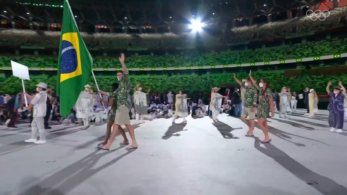 E6-7nIcVcAIpiKY?format=jpg&name=small