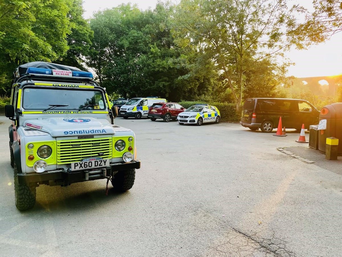 newsinoldham's tweet image. Nine @OldhamMRT members and a search dog were called by police to help conduct an overnight search for a missing person in the sloping dense woodland in Reddish Vale, near Stockport. 

They completed the search area without finding them and stood down after six-and-a-half hours.