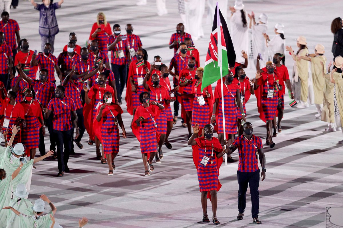 SVNSSeries's tweet photo. Andrew Amonde helping to lead out @OlympicsKe at the #OpeningCeremony 💪

📸 @Olympics | #Tokyo2020 https://t.co/F6wOWqIVFf