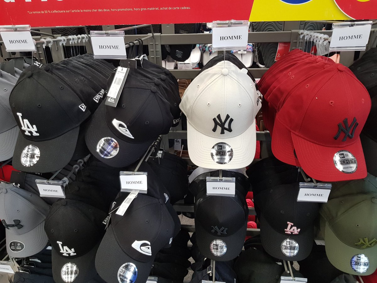 GiovanniDRN's tweet photo. @Intersport_FR chez vous les casquettes adultes sont réservées aux hommes ? Et les casquettes roses sont réservées aux femmes ? 
On ne peut pas faire pire en terme de clichés et sexisme... 🤦🏻‍♂️🤦🏻‍♂️🤦🏻‍♂️ https://t.co/lUfHMjZGhh