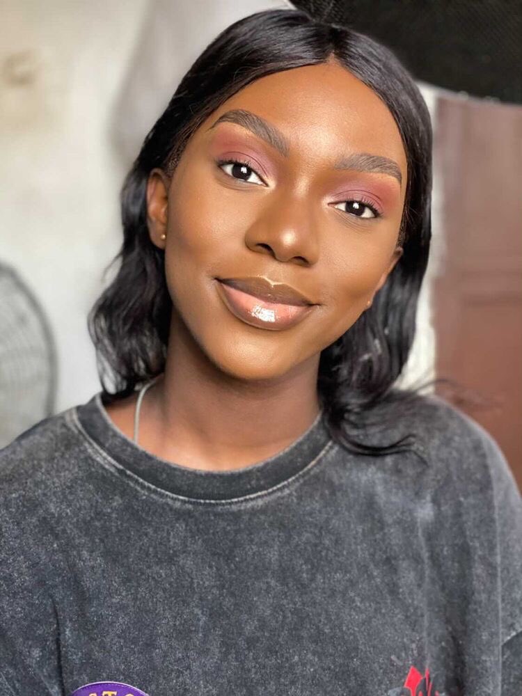munachibeauty's tweet photo. Good morning 🌞 
Just a little reminder that I’m a professional makeup artist based in Lagos and also available to travel 😁
Kindly help RT if this crosses your TL 🙏
Thank you ❤️

#ElitesMarketDay https://t.co/8DIkuAm7ll