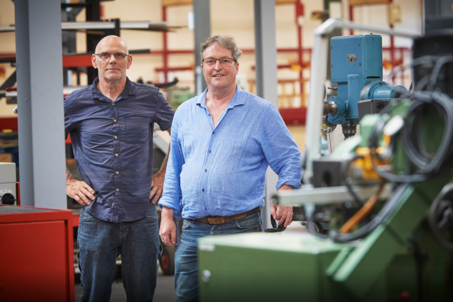 Ze worden op <a href="/HHzuidwest/">hethooghuiszuidwest</a> de Mannen van Staal genoemd. De twee iconen Fons &amp; Wim gaan genieten van hun welverdiende vrije tijd. @bdtomvos werd door het duo met veel enthousiasme ondergedompeld in de vernieuwde praktijkruimte. Lees hier zijn mooie artikel: bit.ly/2WdN8gA
