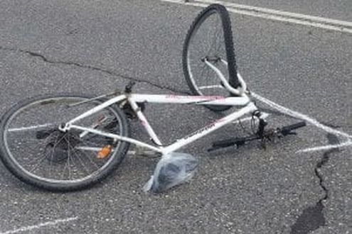 tgeur_it's tweet photo. #Torino #Piverone investe un ciclista e scappa, denunciato un venticinquenne🚲🚑🚔 https://t.co/t8xIjL4nSo