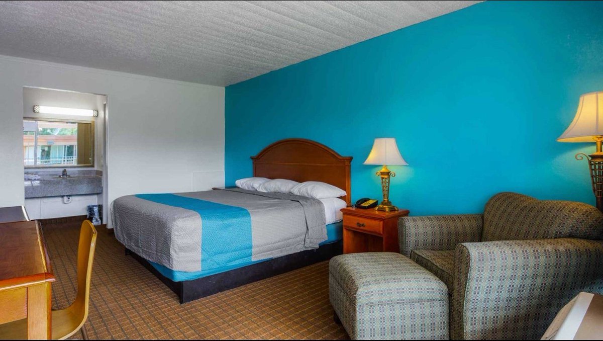 MotelFl's tweet image. Motel 6 Vero Beach, FL offers all-suite accommodations for leisure or business travel. 
Comfort, Convenience, &amp;amp; Great Customer Service.
Book your next stay on the official site verobeachflmotel.com

#hotel #verobeach #fl #motel #customerservice #hotelstay