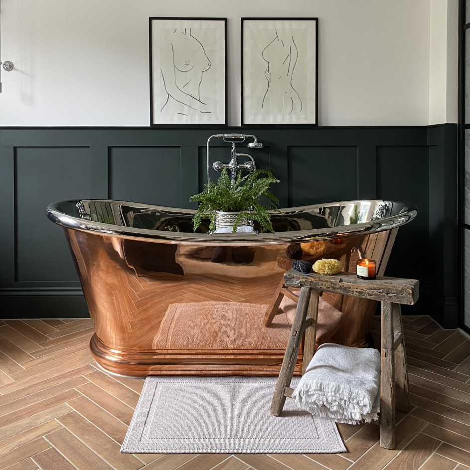 HurlinghamBaths's tweet photo. We are always pleased to see images from our customers of their Baths in place. Thank you to Reviving_no37 (Instagram) for sharing this image of the Copper Bulle, Copper Exterior and Nickel Interior
https://t.co/tDTErBax5n
#baths #castironbaths #hurlinghambathrooms #expert https://t.co/ZRVY19I2GS